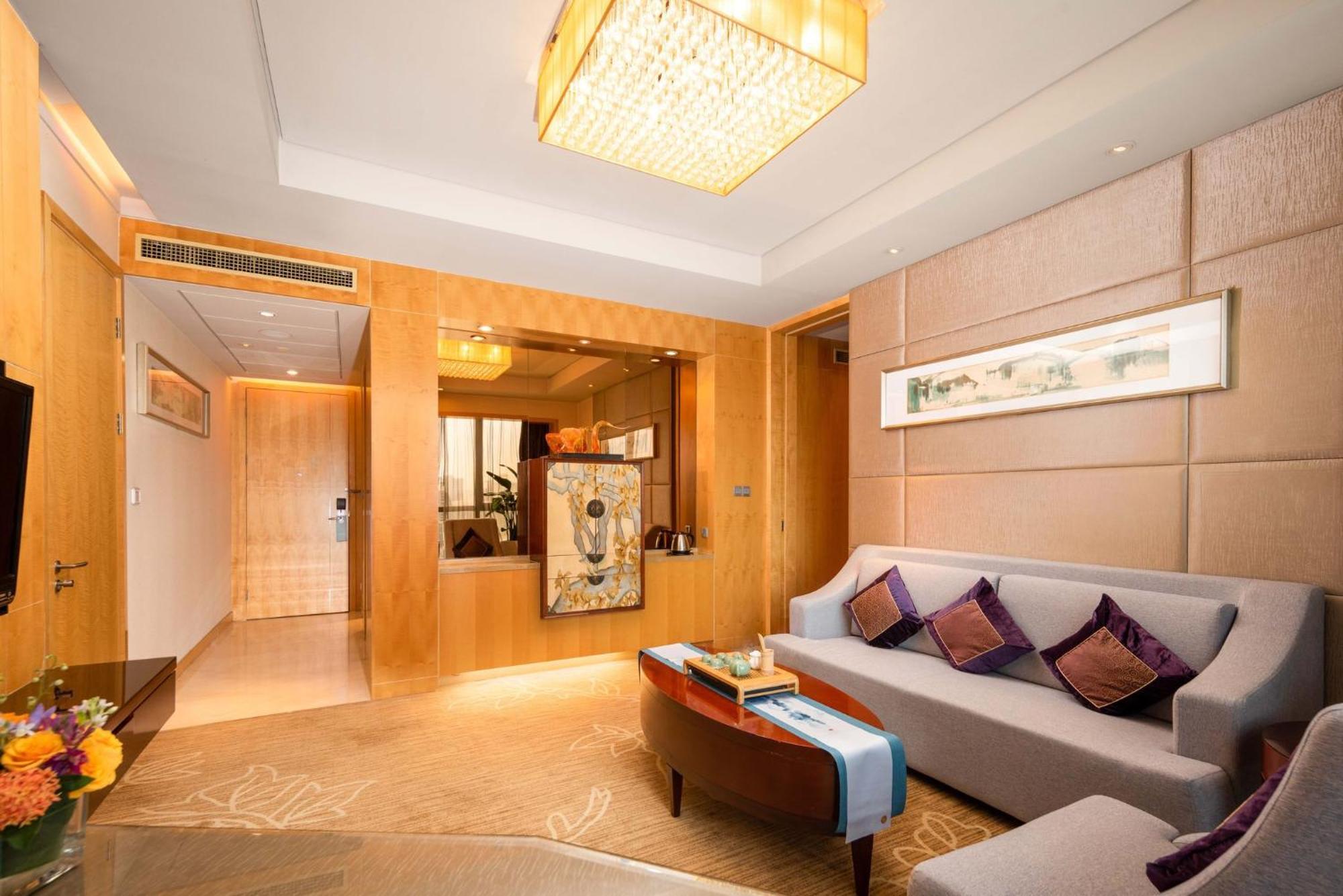 Crowne Plaza Xiangyang By Ihg Hotel ภายนอก รูปภาพ